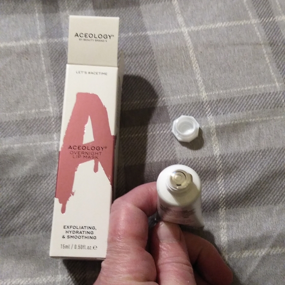 Aceology Overnight Lip Mask - Picture 5 of 5
